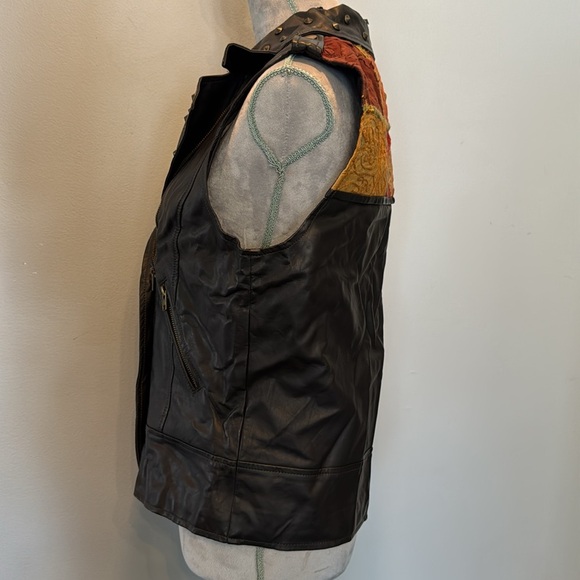 Staring at stars women’s vegan leather patchwork studded vest EUC - Picture 6 of 10
